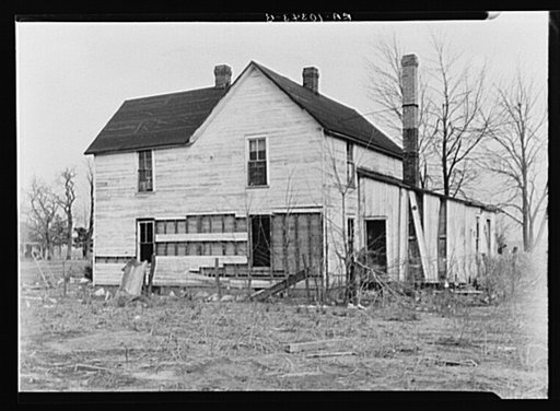Farmhouse damaged by the flood near Mount Vernon, Indiana. On Mackey Ferry Road