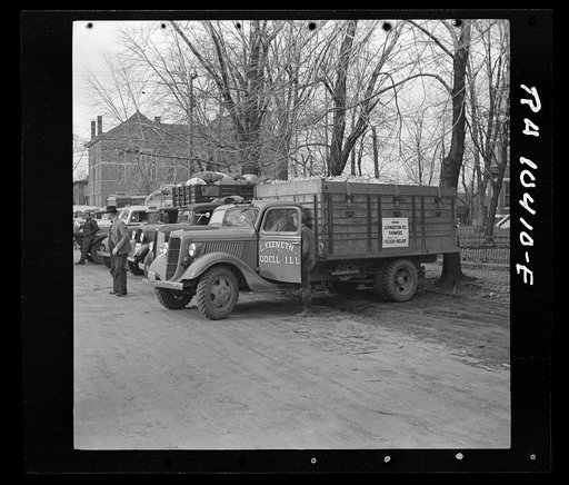 Twenty truckloads of corn were sent as a gift from the farmers of Livingston County, Illinois to southeastern Illinois flood counties. Near Carmi, Illinois