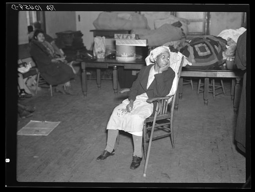 Flood refugee from the Wabash River bottoms brought to McLeansboro, Illinois