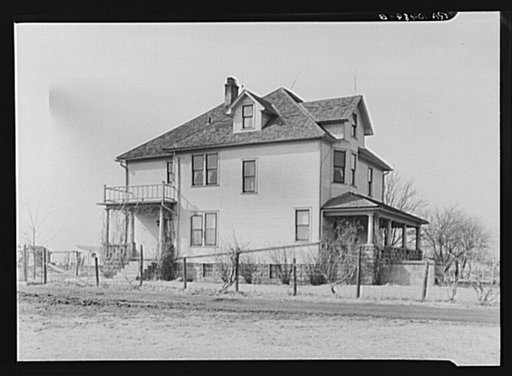 Farmhouse on the one hundred sixty acres owned and operated by August Grattencord. This farm southwest of Fowler, Indiana, carries a small mortgage