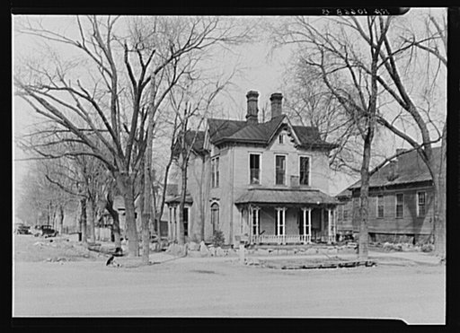 Old house in Shawneetown, Illinois