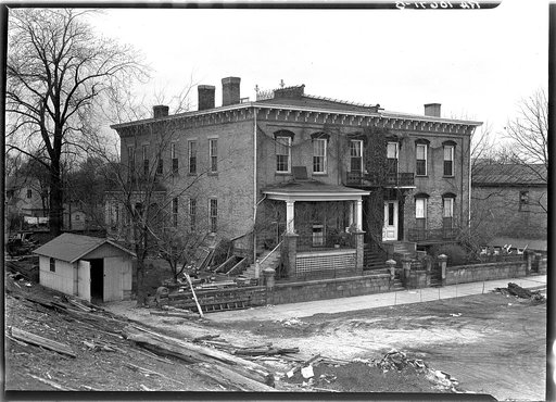 An old residence near the levee. Shawneetown, Illinois