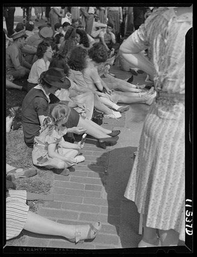 People waiting for the Memorial Day parade, Washington, D.C.