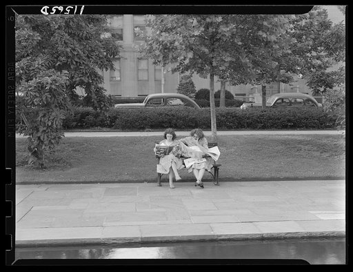 Washington, D.C. Rawlins Park, at 18th and E Streets, N.W. Government employees reading papers