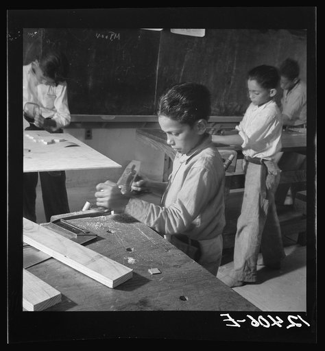 Class in carpentry. La Plata project, Puerto Rico