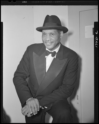 Washington, D.C. Russian war anniversary benefit at the Watergate. Paul Robeson backstage
