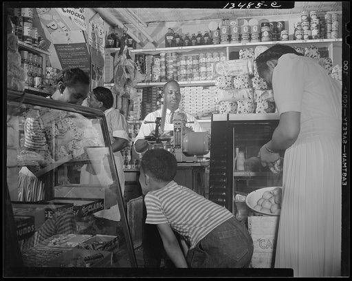 Washington, D.C. Grocery store owned by Mr. J. Benjamin, on Saturday afternoon