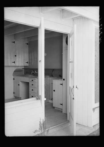 Interior view of kitchen. Chandler, Arizona. Apartments, Chandler tract