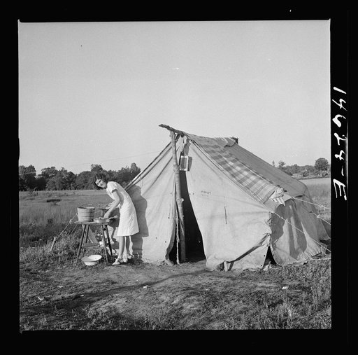Childersburg, Alabama. Industrial worker attracted to this area by the defense boom