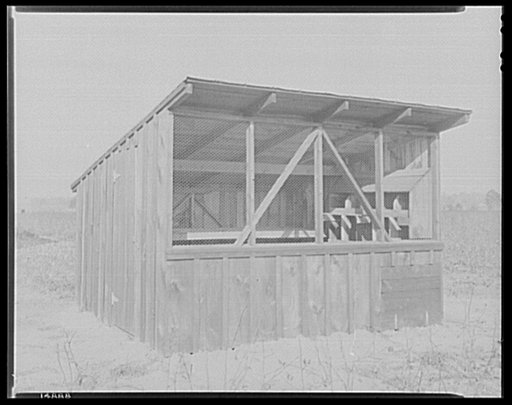 United States Resettlement Administration project S.C. 20. Poultry house A, unit no. 4 on a tenant farm om South Carolina