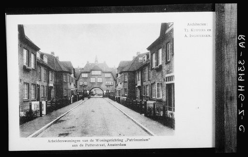 Untitled photo, possibly related to: Amsterdam, Netherlands. Workers' houses of the Patrimonium Housing Association on the Nachtegaalstraat. Architect: Tj. Kuipers and A. Ingiversen