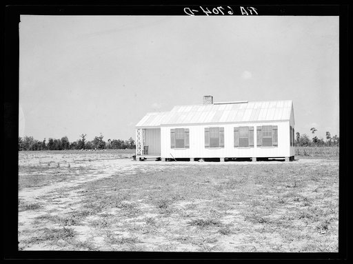 Untitled photo, possibly related to: Rural Resettlement Administration house with all entrances at one end on Irwinville Farms, Georgia