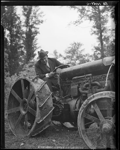 Untitled photo, possibly related to: Earliest stages of land clearing at Greenbelt, Maryland