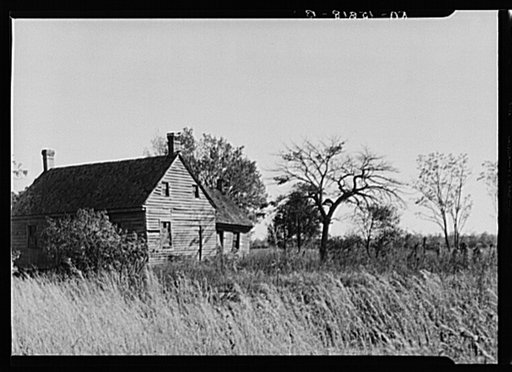Abandoned farmhouse on Eastern Shore land use project, Maryland