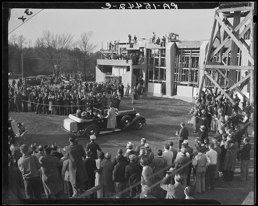 Untitled photo, possibly related to: President Roosevelt at Greenbelt, Maryland