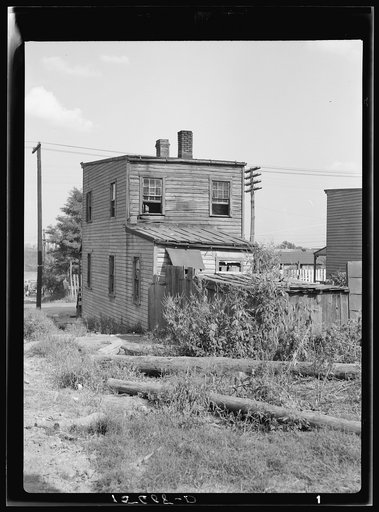 House in Negro quarter. Rosslyn, Virginia