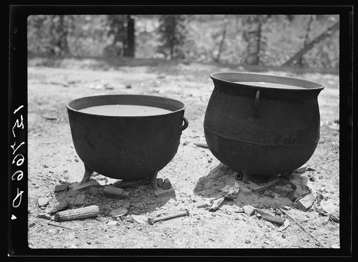 Wash pots. Florence County, South Carolina