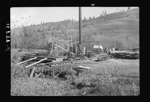 Ola self-help sawmill under construction. Idaho