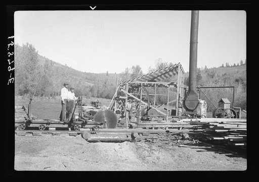 Ola self-help sawmill under construction. Idaho