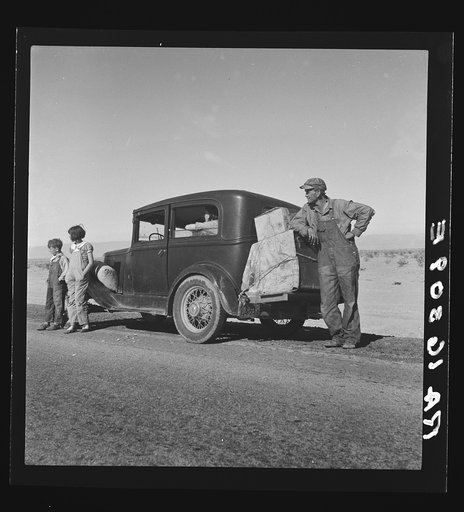 Oklahoma sharecropper entering California stalled on desert with his wife and four children