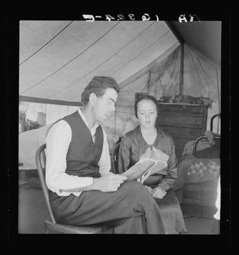 The Great Reaping Day. Hymn singing, Sunday afternoon. The woman had been "saved" the week before. Oklahoma potato pickers. Kern County, California