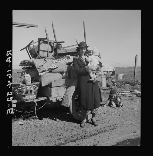 Missouri family of five, seven months from the drought area. "Broke, baby sick, car trouble." U.S. 99 near Tracy, California