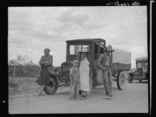 Oklahoma drought refugees stalled on highway near Lordsburg, New Mexico