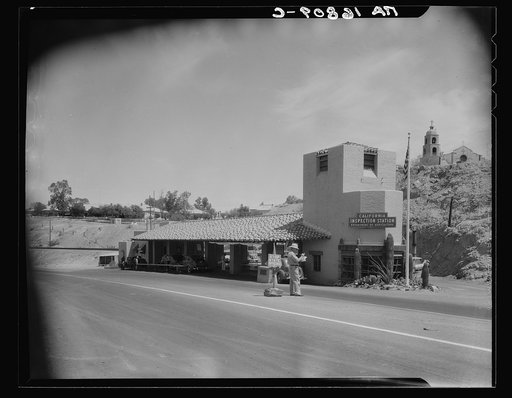Inspection station on the California-Arizona state line maintained by the California Department of Agriculture to prevent the spread of plant pests. Yuma, Arizona