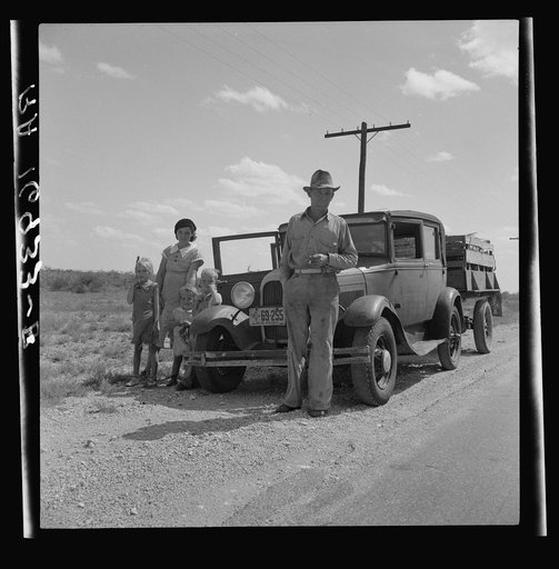 Migrant oil worker and family near Odessa, Texas