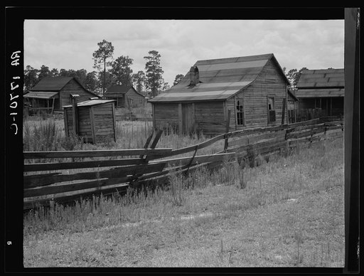 Careyville, northern Florida. The mill closed down January 1, 1937 and the occupants of these houses were dispersed