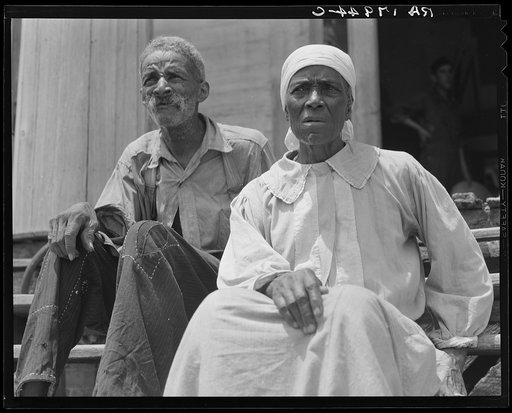 Ex-slave and wife who live in a decaying plantation house. Greene County, Georgia