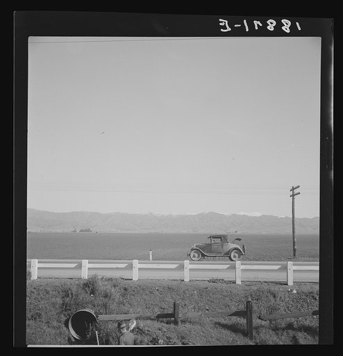 Near King City, California. Fields and snow-capped mountains in the "home of the pink bean."