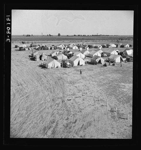 Untitled photo, possibly related to: Farm Security Administration (FSA) migratory labor camp. Calipatria, Imperial Valley, California