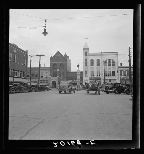 Oxford, Granville County, North Carolina. Note everpresent Confederate monument in town center
