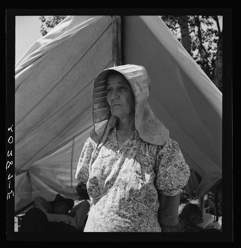 Migratory woman, originally from Texas. Yakima Valley, Washington