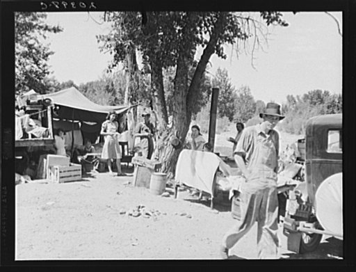 Untitled photo, possibly related to: Washington, Yakima Valley. Camp of migratory families in "Ramblers Park."