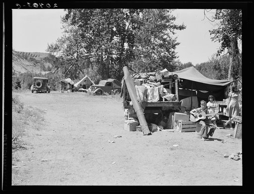 Untitled photo, possibly related to: Washington, Yakima Valley. Camp of migratory families in "Ramblers Park."