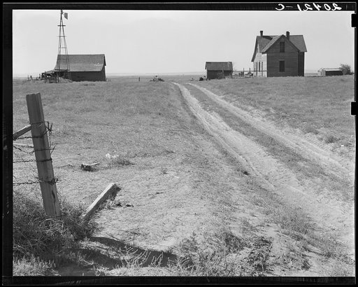 Washington, Grant County, one mile east of Quincy. Abandoned farmhouse in Columbia Basin