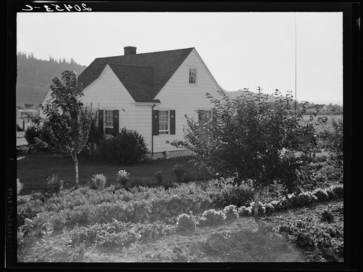 Untitled photo, possibly related to: Washington, Cowlitz County, Longview. Home on Longview homestead project