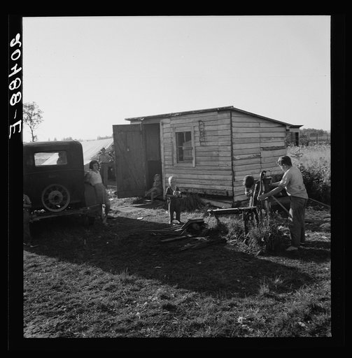 Untitled photo, possibly related to: Oregon, Marion County, near West Stayton. Bean pickers' children in camp at end of day