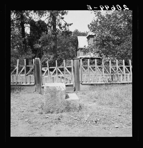 Untitled photo, possibly related to: Southern Oregon. Jackson County, near Medford. Old-fashioned country home, now uninhabited, in fruit country along the Rogue River