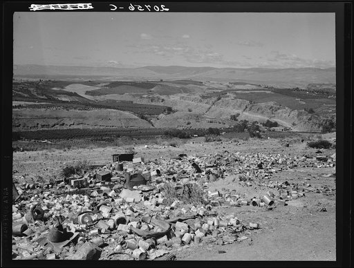 Washington, Yakima Valley. The valley below seen from advertised "lookout point." See general caption number 33d