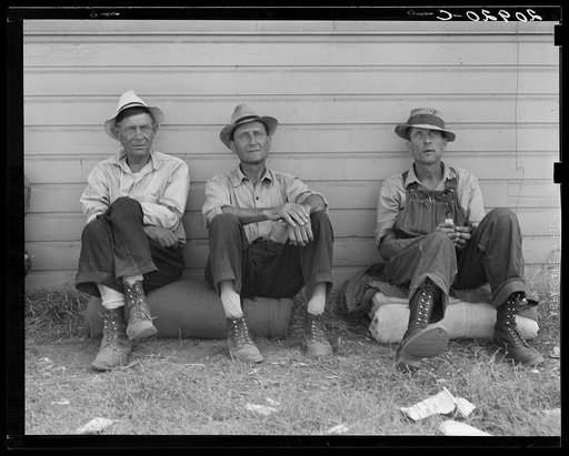 Untitled photo, possibly related to: Bindle stiffs in town three weeks before opening of Klamath Basin potato harvest. California, Siskiyou County, Tule Lake
