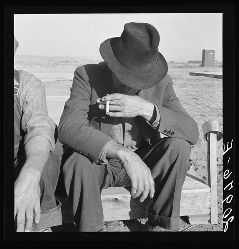 Was Nebraska farmer, now migrant farm worker in the West. Merrill, Klamath County, Oregon. General caption 62-111