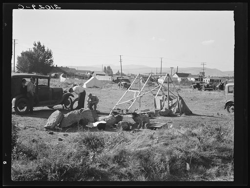 Squatter camp in potato town. Malin, Klamath County, Oregon. General caption number 64