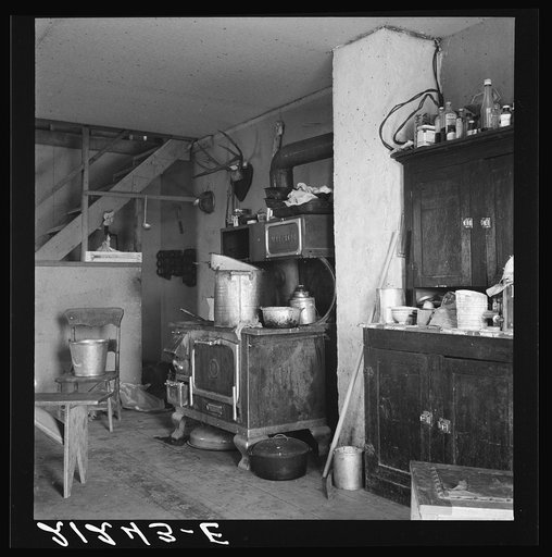 Another corner of the Soper kitchen. Willow Creek area, Malheur County, Oregon. General caption number 72