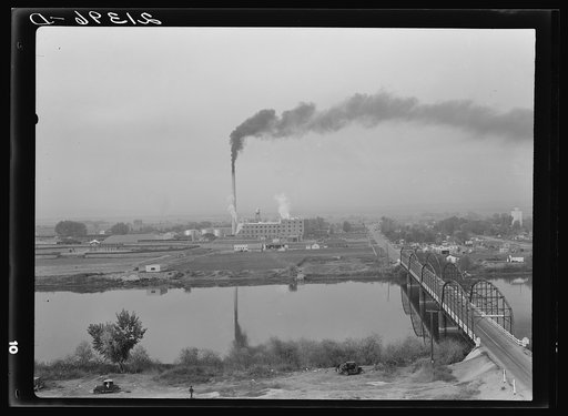Sugar beet factory (Amalgamated Sugar Company) along Snake River. Nyssa, Malheur County, Oregon, a one factory town. General Caption number 70