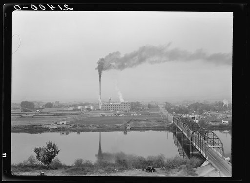 Untitled photo, possibly related to: Sugar beet factory (Amalgamated Sugar Company) along Snake River. Nyssa, Malheur County, Oregon, a one factory town. General Caption number 70