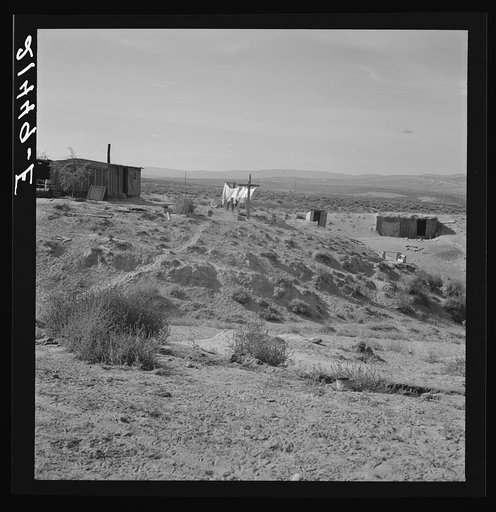 Untitled photo, possibly related to: The Dazey farm and home. Homedale district, Malheur County, Oregon