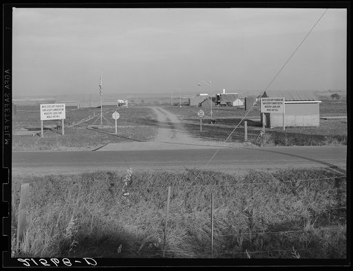 Entrance to Nyssa Farm family labor camp, FSA (Farm Security Administration) mobile unit number 1, just established before opening of beet season. Near Nyssa, Oregon